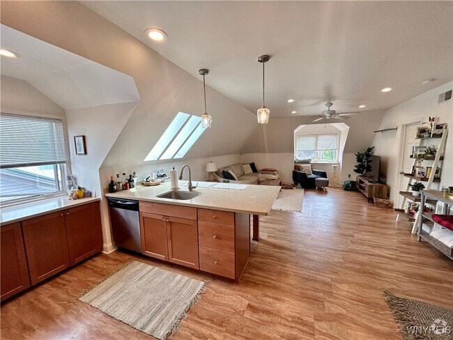Building Photo - 295 Summer St Rental