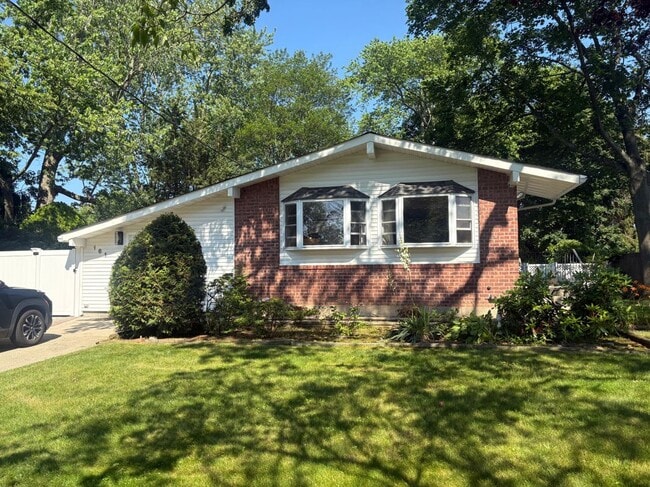 Photo - 161 Fiddler Pl House