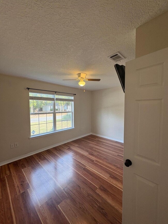 Photo - 2864 Shoffner Ave