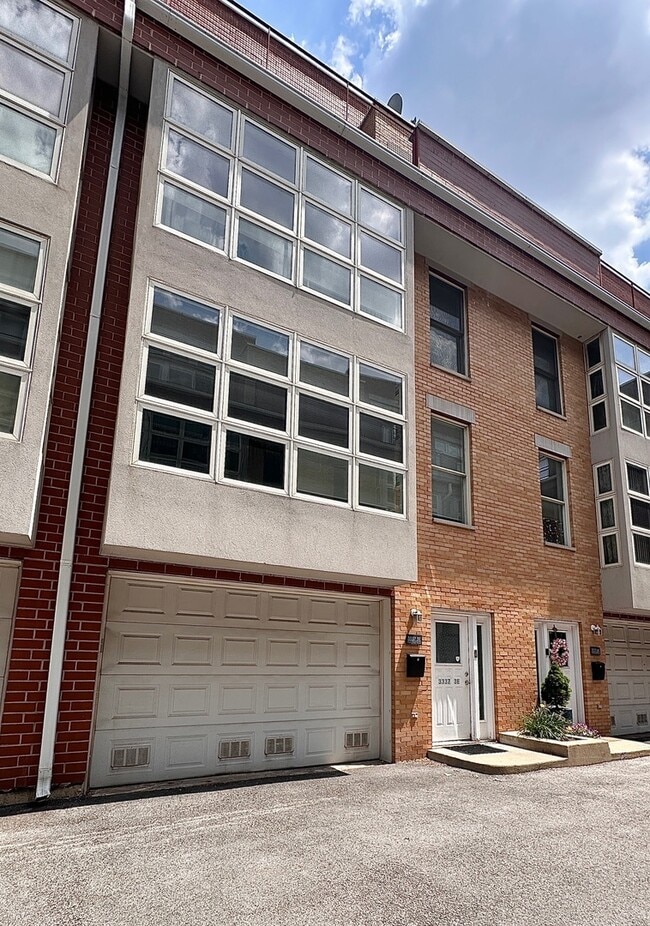 Photo - 3337 W Irving Park Rd Townhome