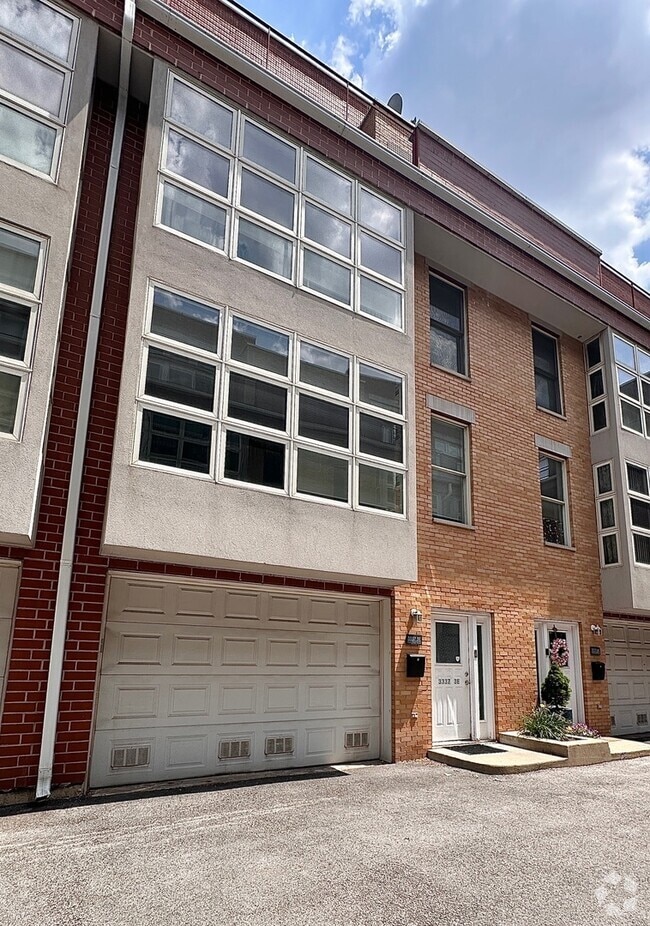 Building Photo - 3337 W Irving Park Rd Rental