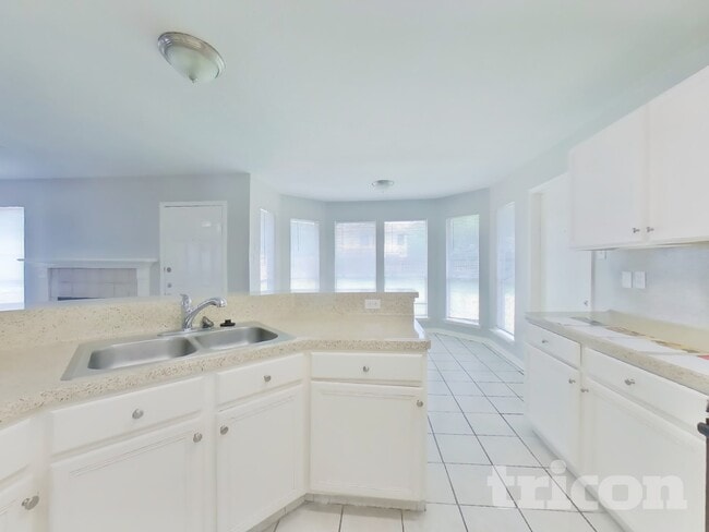 Photo - 1702 Glacier Blue Dr