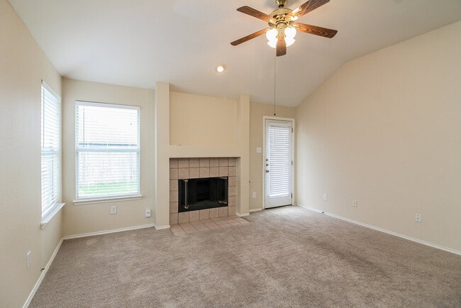 Photo - 2807 N Hampton Dr