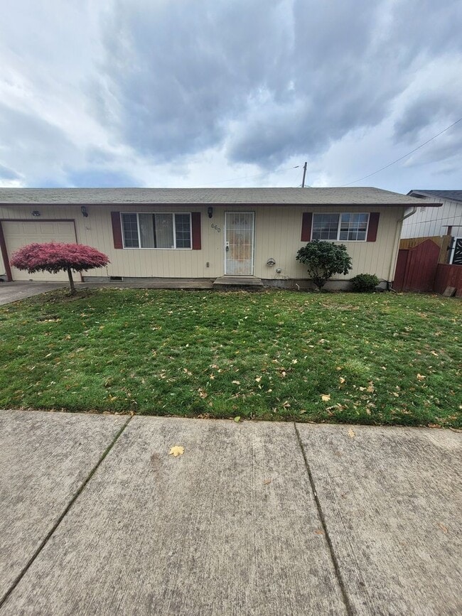 Photo - Updated 2BD/1BA Coming Duplex Available