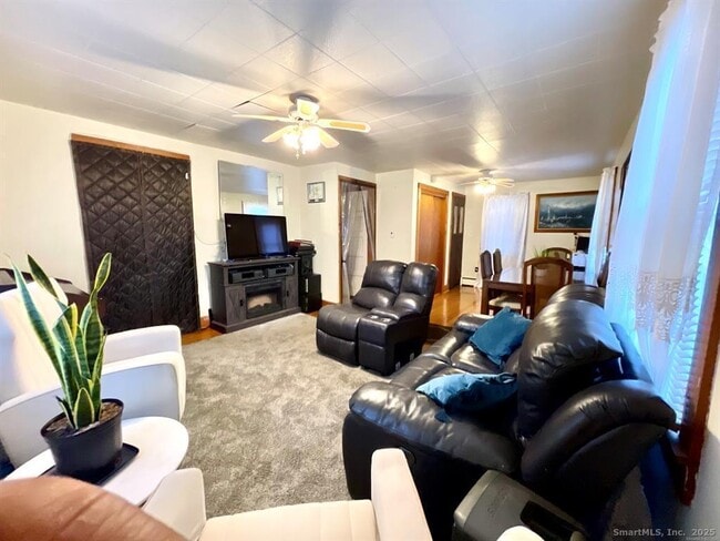 Photo - 131 Greenwood St