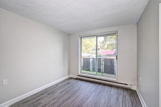 Photo - Egremont Street Apartments - Skyline Living