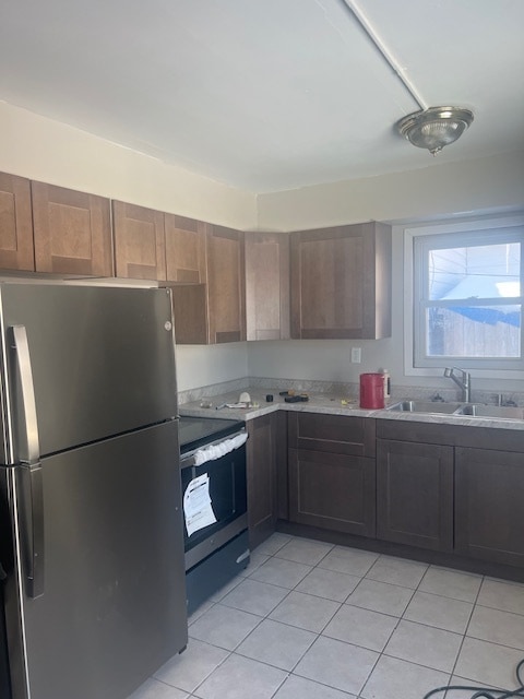 Building Photo - 902 N 11th Ave E Unit Lower