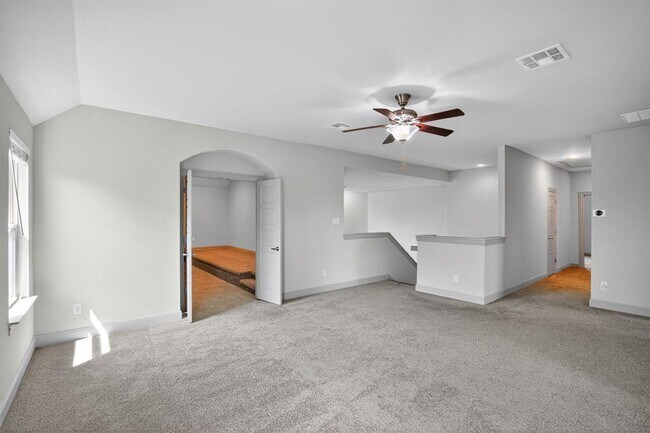 Photo - 21404 Hines Ln