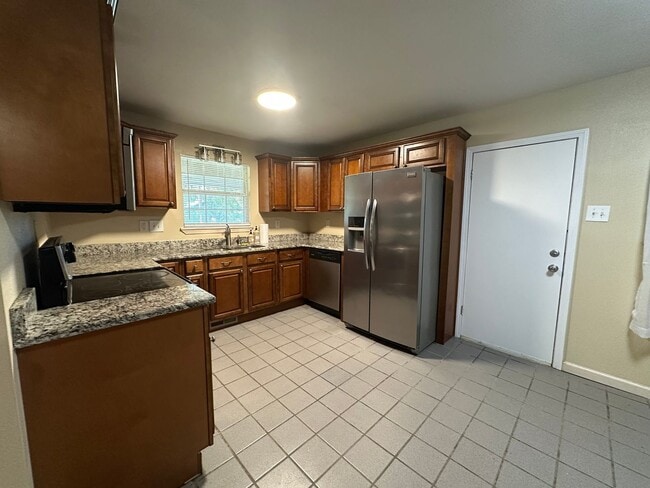 Photo - Welcome to your new home in the heart of R...
