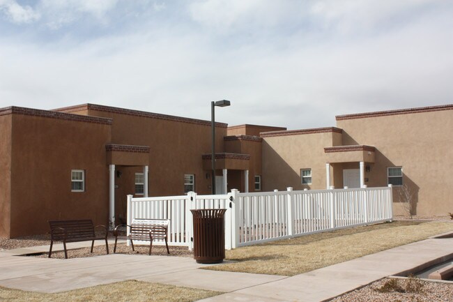 Villa Alegre Apartments For Rent In Santa Fe Nm Forrent Photo Villa Alegre Apartments