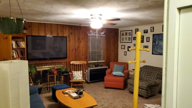 Photo - 1127 S Allen St