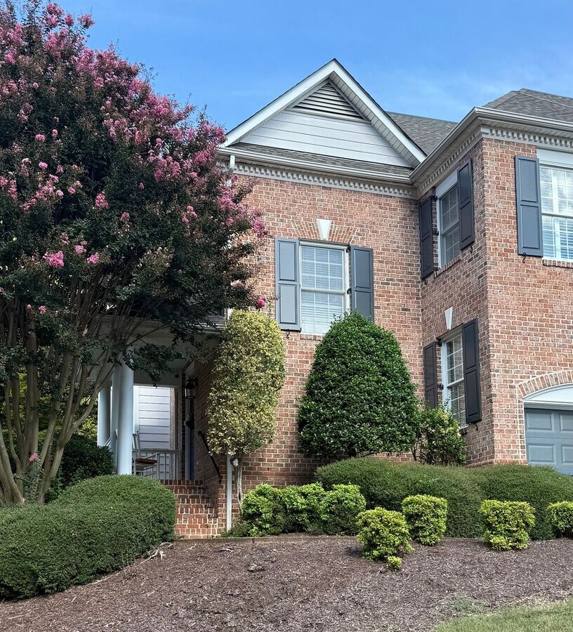 Photo - 209 Brookwood Dr