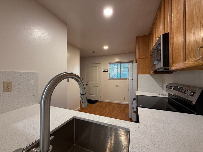 4794 Raspberry Pl