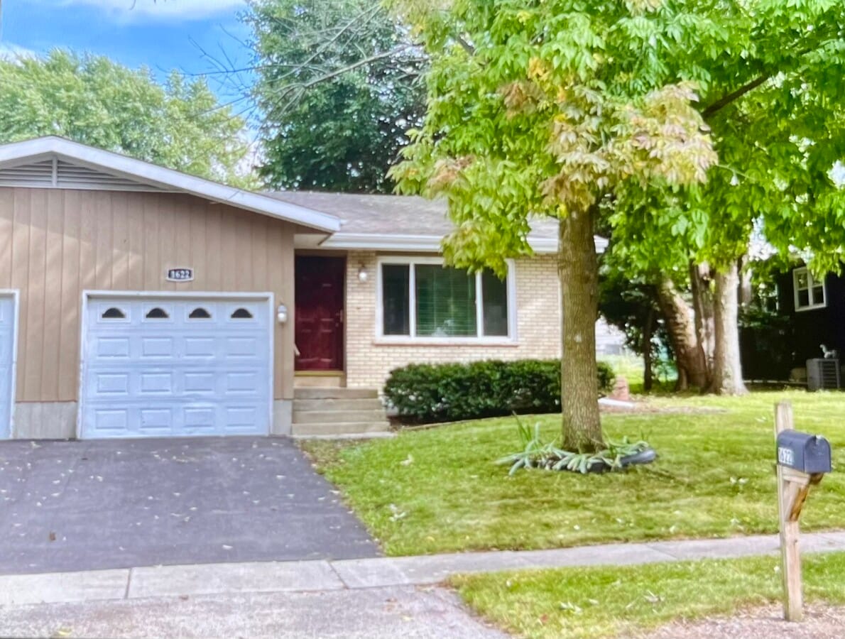 Photo - 1622 Oak Ln Unit 2