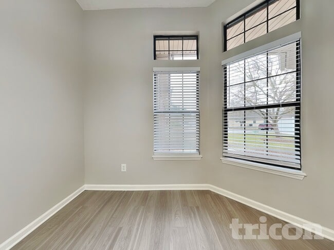 Photo - 5357 Whitecastle Ct