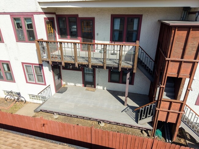 707 W 44th St Unidad 2
