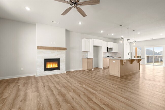 Photo - 2302 N Presley St
