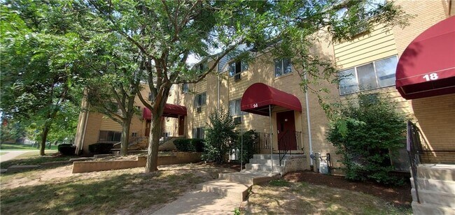 Building Photo - 14 Langslow St Unit 4