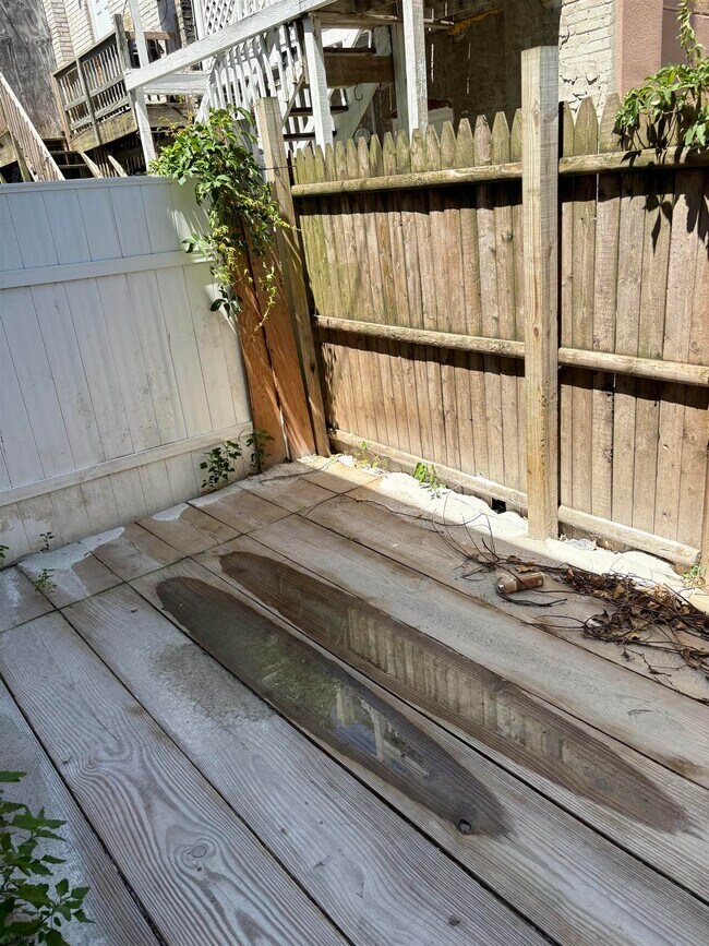 Photo - 711 Harris Pl