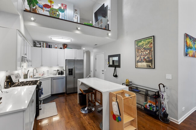 Photo - 1754 W Division St Unidad 2