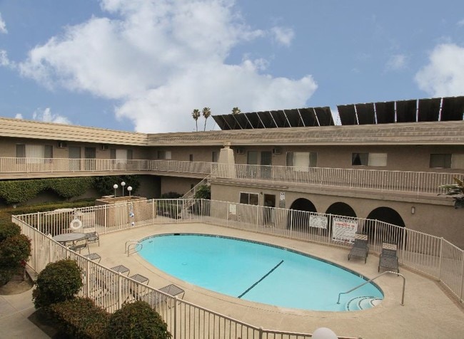 Building Photo - Renaissance Park Rental