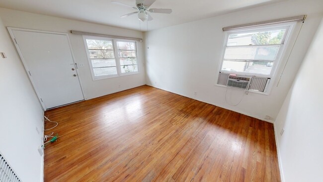 Photo - Fillmore St Pasadena