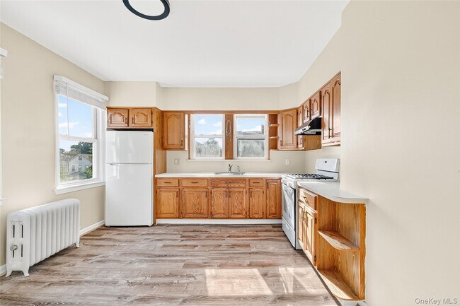 Photo - 270 Sickles Ave Unidad 2