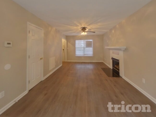 Photo - 21 Marabou Ct