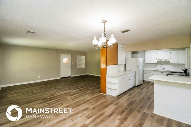 Photo - 4585 Palmer Ave