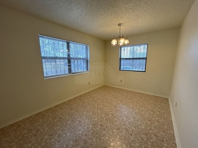 Photo - 3422 Chisholm Trail