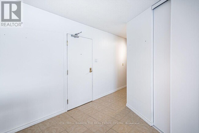 Photo - 260 Queens Quay W Unit 2708