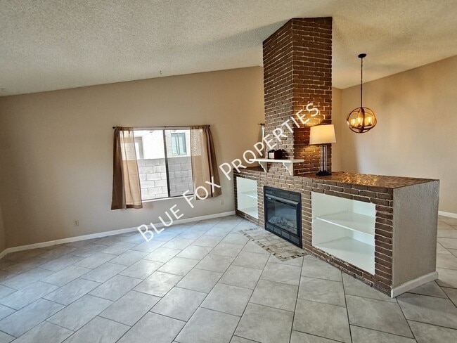 Photo - 5189 W Aquamarine St