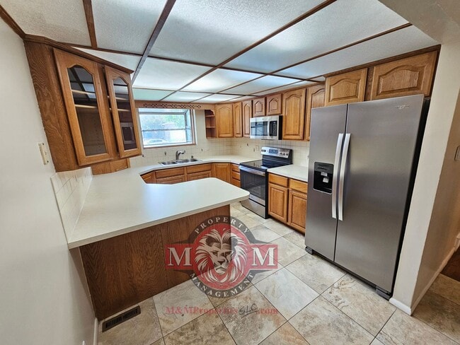 Photo - Spacious 5 Bd 3 Ba Home Cottonwood Heights