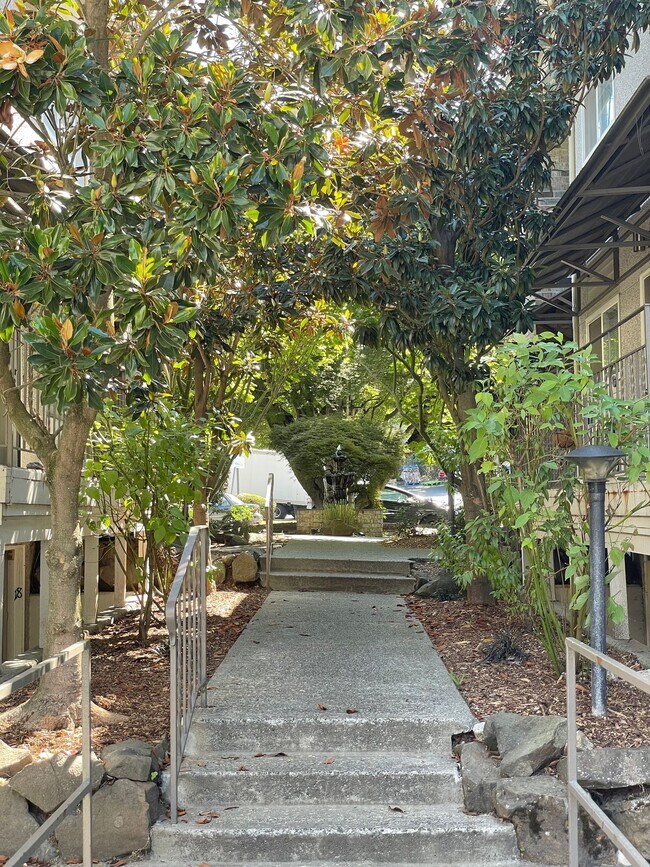3831 34th Ave W Unidad 16