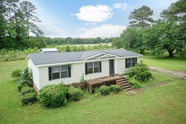Enjoy Peaceful Living at this Property in ... - Enjoy Peaceful Living at this Property in ... House