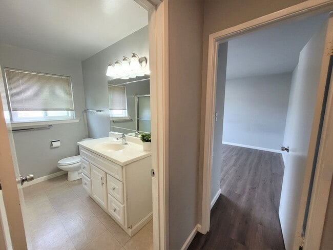 Building Photo - 3301 Santa Clara Ave Unit A