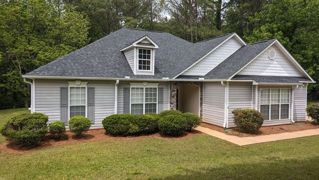 Photo - 105 Foxdale Dr House