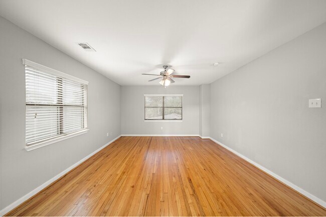 Photo - 3818 Southmore Blvd