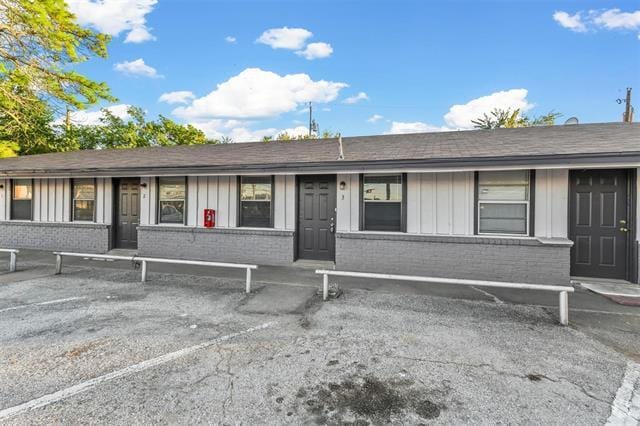 Building Photo - 1585 N Mill St Unit 6 Rental