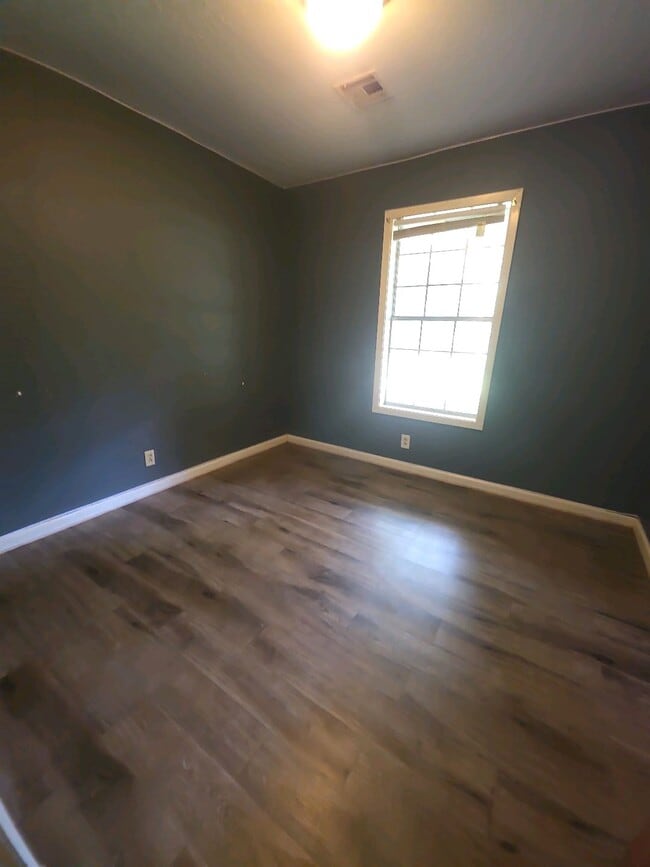 Photo - 224 Ragan St