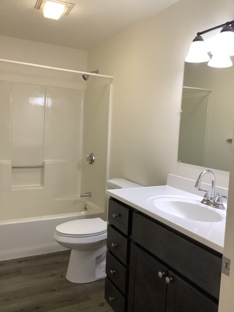 Photo - Riverview Apartments