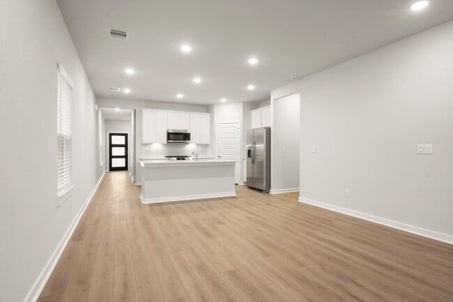 Photo - 8619 Blueberry Ash St