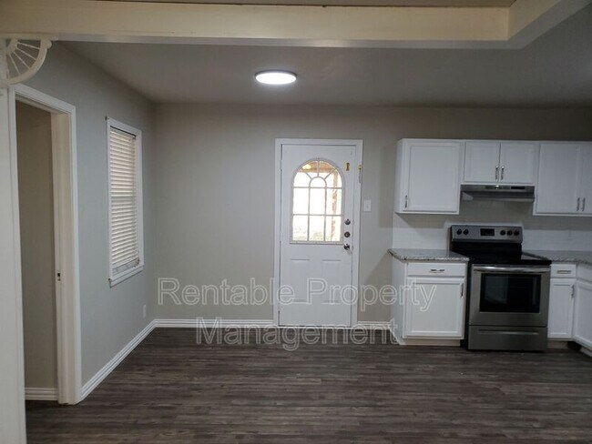 Photo - 8012 Chaparral Dr