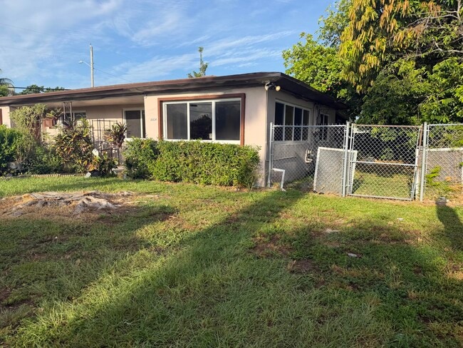 Photo - 11102 NW 11th Ave