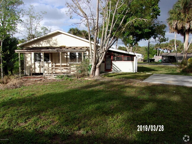 Building Photo - 6500 June Dr Rental