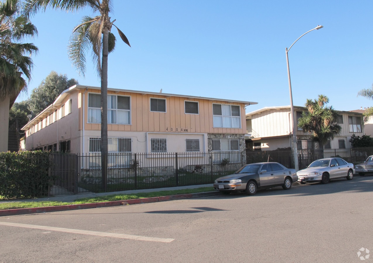 Primary Photo - 4004 Palmwood Dr Apartments