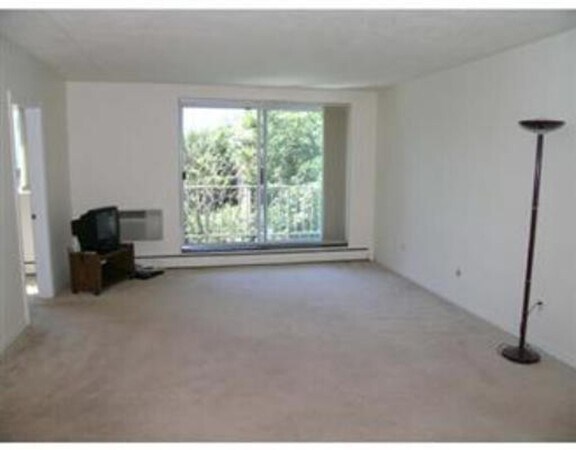 Photo - 123 Sewall Ave Unit 3J