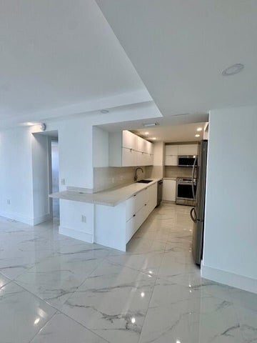 Photo - 5600 N Flagler Dr