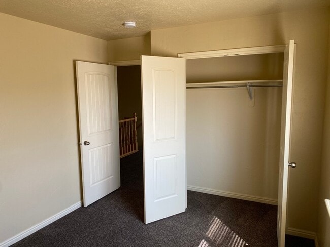 871 W Prairie Dog Way