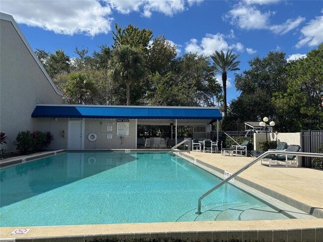 Photo - 5395 Vineland Rd Unit S